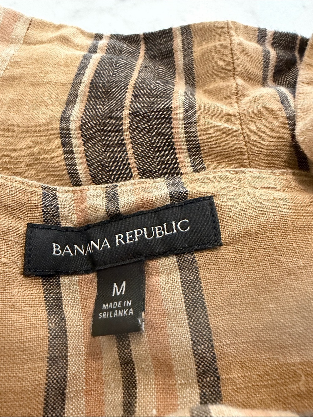 Banana Republic Mia Linen Tank Top and shorts - Picture 5 of 8